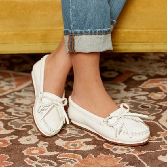 Minnetonka Moccasin Leather Kilty Plus Women's 8‎ Color White leather - Picture 2 of 10